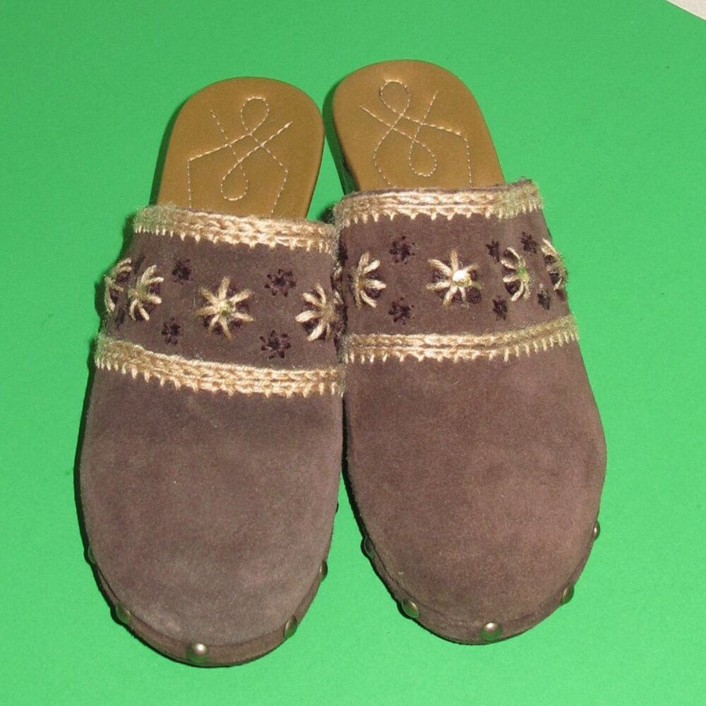 Nine West  Women's Mules size 4 M Brown Suede